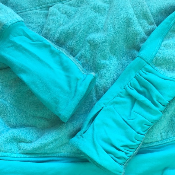 Ivivva by Lululemon Cuddle Me Up Pullover - Picture 9 of 10